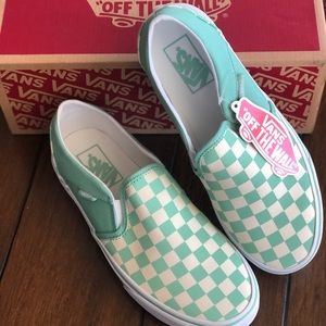 Women’s Size 8 Neptune Green/Cream Checkered Vans